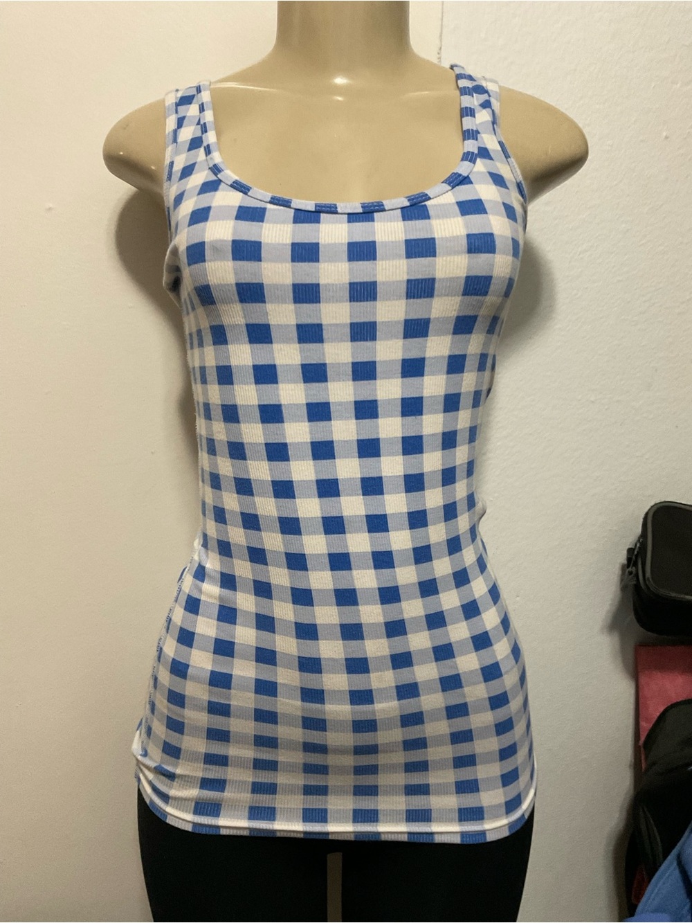 Time and Tru women’s Blue Gingham Ribbed Tank Top size xs